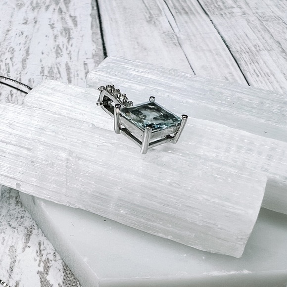 ✗ SOLD ✗ - Picture 2 of 6